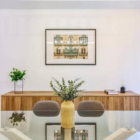 A Beautiful Just Off The Promenade By 360 Estates Apartment *