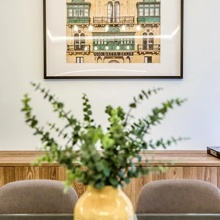A Beautiful Just Off The Promenade By 360 Estates Sliema