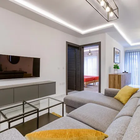 A Beautiful Just Off The Promenade By 360 Estates Appartement