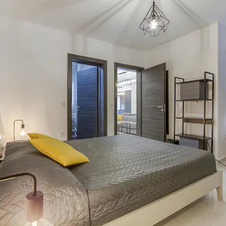 Appartement A Beautiful Just Off The Promenade By 360 Estates Sliema