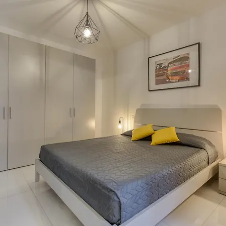 A Beautiful Just Off The Promenade By 360 Estates Sliema