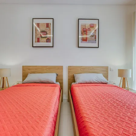 A Beautiful Just Off The Promenade By 360 Estates Appartement