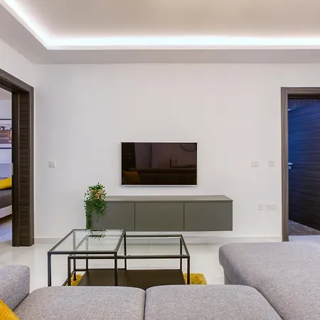 Apartment A Beautiful Just Off The Promenade By 360 Estates Sliema