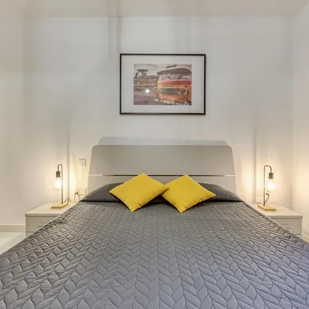 Daire A Beautiful Just Off The Promenade By 360 Estates *